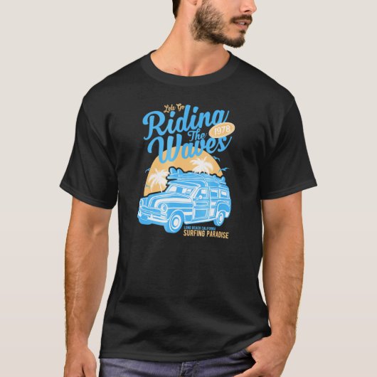 波に乗るヒッピーVan California Surf Tシャツ (正面)
