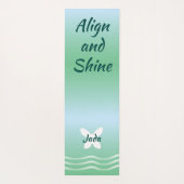 波のある基本的な蝶 – ソフトグリーン ヨガマット (裏面)