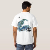 波の中のドラゴン - 抽象的な海洋エネルギーのTシャツ Tシャツ (裏面フル)