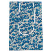 波の素晴らし模様航海の青い波 ミディアムペーパーバッグ (裏面)