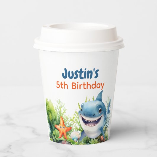 波を幸せにするサメを海の下に誕生日 紙コップ (裏面)
