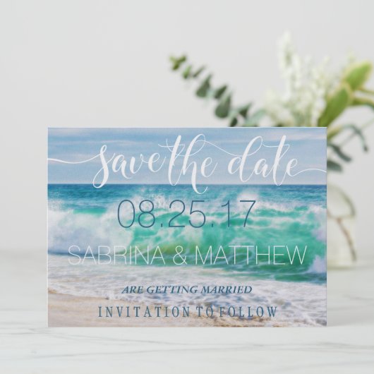 波を砕くビーチでの目的地 - Save the Date 招待状 (スタンド正面)