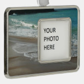 波ラッピング上のビーチターコイズブルー海 シルバープレートフレームオーナメント (右)