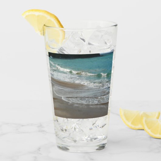 波ラッピング上のビーチターコイズブルー海 タンブラーグラス (アイス正面)