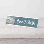 波ラッピング上のビーチターコイズブルー海 デスクネームプレート (正面)