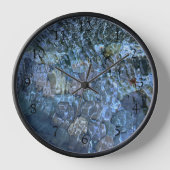 波打つ水、小川、蒸気、水中石 壁時計 (正面)