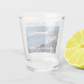 波打つ波のある大西洋海の写真 ショットグラス (裏面)