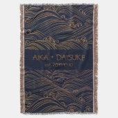 波日本の模様パーソナライズされた結婚の贈り物 スローブランケット (正面縦)