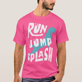 波止場ジャンピングドッグスポーツ犬のオーナー波止場ダイビング Tシャツ