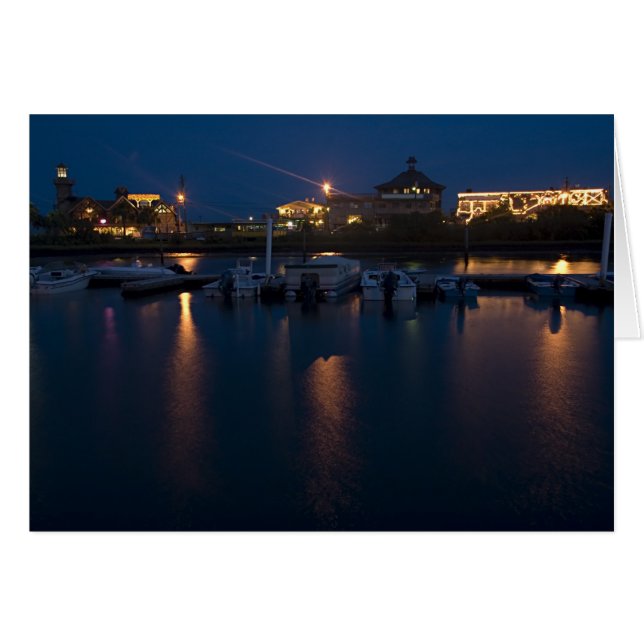 波止場通り、スギ鍵、フロリダ州、夜 (正面横)