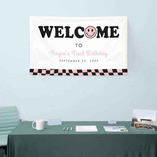 波状ピンク名門私立校風のスマイルガール1stバースデーウェルカム 横断幕 (トレードショー)