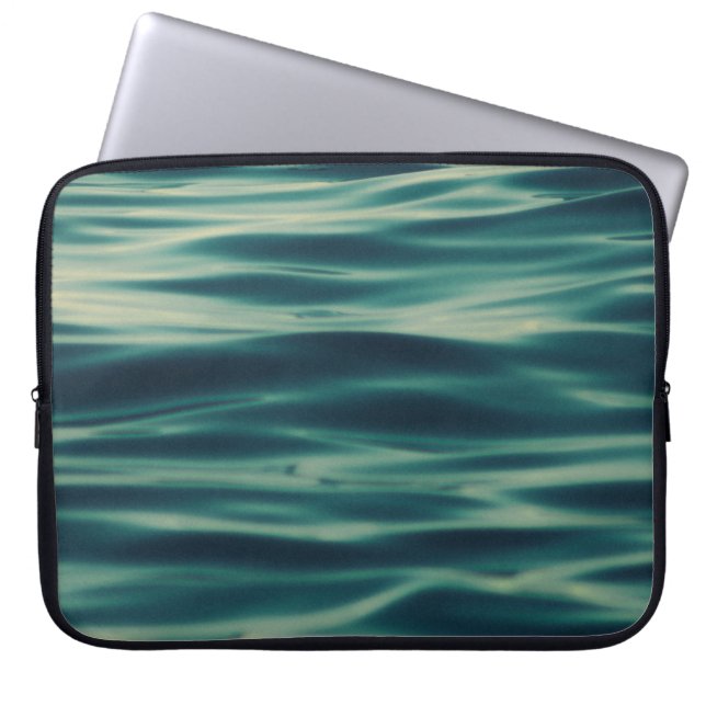 波状体の水 ラップトップスリーブ (正面)