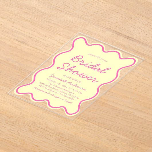 波状曲線はっきりしたピンクと黄色のブライダルシャワー アクリル招待状 (レイダウン)