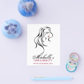 波状毛および化粧アイコンを持つ美しい女の子 チラシ (シングル)