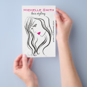 波状毛のHairstylingのブランディングアイコンを持つ女の子 チラシ (ハンドル)