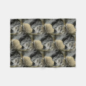 波立たせられた羽を持つコンゴのアフリカ灰色のオウム フリースブランケット (正面(横))