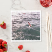 波飛んでいる上のカモメ スタンダードランチョンナプキン (インサイチュ)