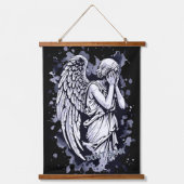 泣く天使の彫刻 – スプラッシュ付き1 吊り下げ型タペストリー (正面)