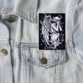 泣く天使の彫刻 – スプラッシュ付き1 缶バッジ (インサイチュ)