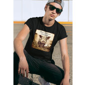 泥の中の豚、ハグとキス、カスタマイズ可能 Tシャツ