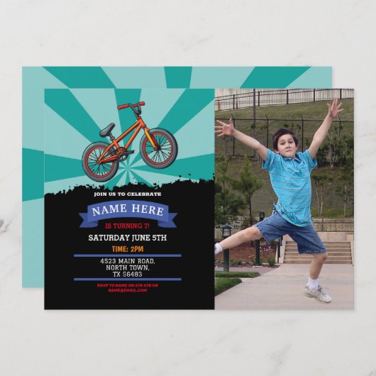 泥の楽しい写真に乗ってダートバイクの誕生日の招待 招待状 (正面/裏面)