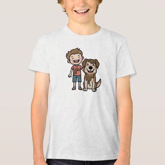 泥遊びをする少年と犬 トライブレンドTシャツ (正面)