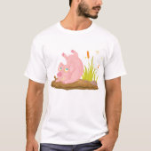 泥遊び好きな可愛い豚 ファニー ファーム アニマル Tシャツ (正面)
