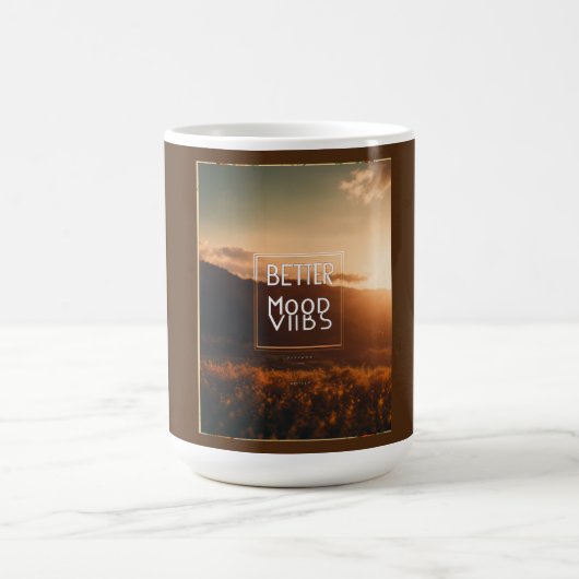 「注ぐ完璧：あなたのために作られたカップ」 モーフィングマグカップ (中央)