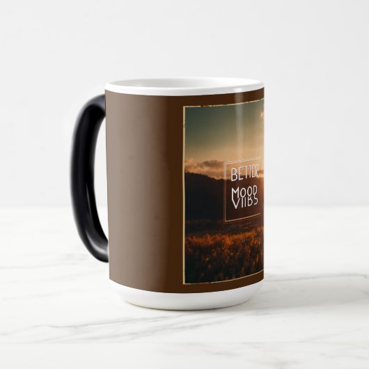 「注ぐ完璧：あなたのために作られたカップ」 モーフィングマグカップ (正面左)