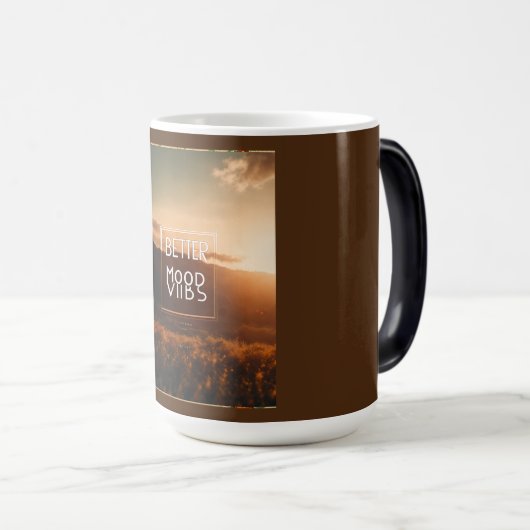 「注ぐ完璧：あなたのために作られたカップ」 モーフィングマグカップ (正面右)