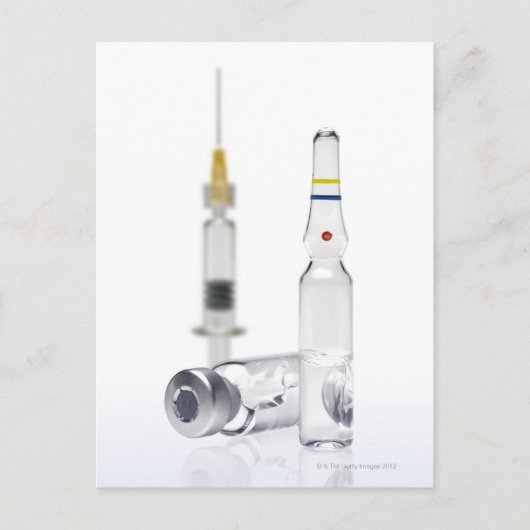 注入のための薬を含んでいるガラスびん ポストカード (正面)
