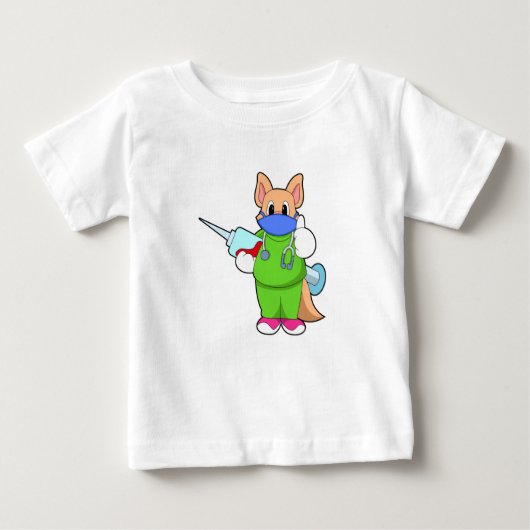 注射器で予防接種する猫 ベビーTシャツ (正面)