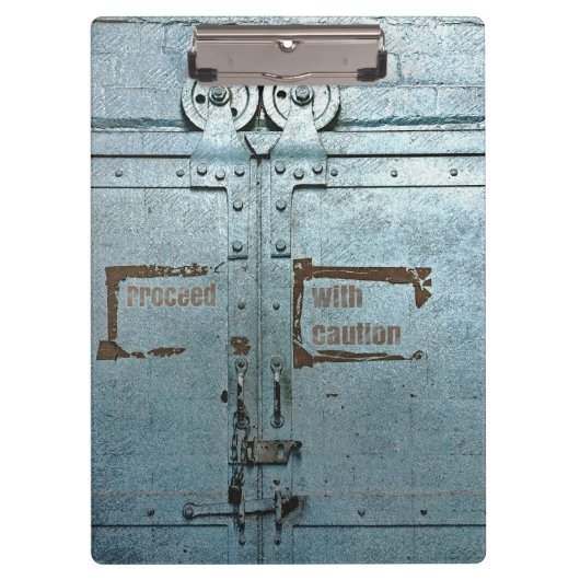 注意して青い灰色の工業用ドアで進む クリップボード (正面)