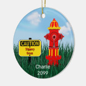 注意すべりやすい草の犬の子犬の消火栓 セラミックオーナメント (左)