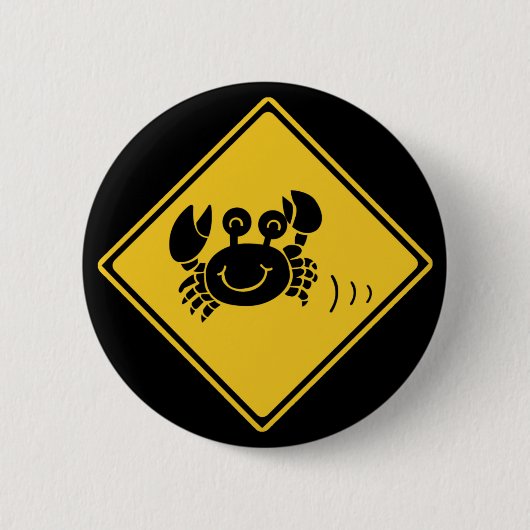 注意のカニ(1)の交通標識、日本 缶バッジ (正面)