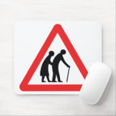 注意の高齢者-イギリスの交通標識 マウスパッド (マウス)