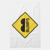 注意スピードバンプおもしろいのトラフィックサイン キッチンタオル (縦)