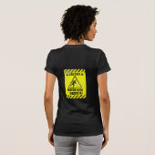 注意テープレディースヴィンテージの黒によって破壊されるTシャツ Tシャツ (裏面フル)