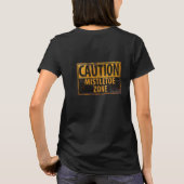 注意ヤドリットーゾーンクリスマスキス危険標識 Tシャツ (裏面)