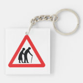 注意高齢者 – UK交通標識 キーホルダー (裏面)