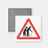 注意高齢者 – UK交通標識 マグネット (正面/裏面)