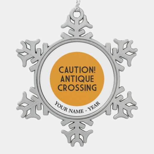 注意! 旧式な交差 スノーフレークピューターオーナメント (正面)