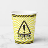 注意!最初のおもしろい誕生日パーティー 紙コップ (裏面)