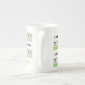 注意: 母新しいお母さんのギフトとして疲れた ボーンチャイナマグカップ (裏面)