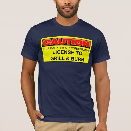 注意: 焼く及び燃える免許証 Tシャツ (正面)
