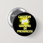 注意、進行中の賭博 缶バッジ (正面&裏面)