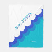 泳ぐ人ブルーとホワイトが飛び散る フリースブランケット (正面)