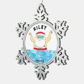 泳ぐ人ホリデーギフト スノーフレークピューターオーナメント (右)