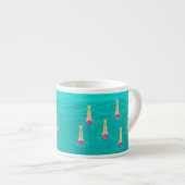 泳ぐ人芸術的が水中で泳ぐパーティー エスプレッソカップ (正面右)