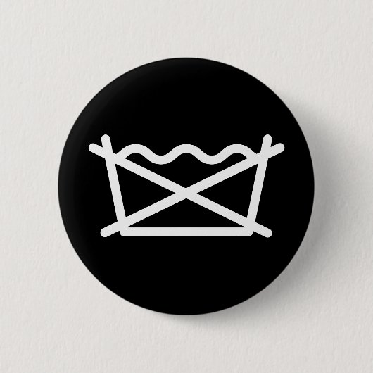 洗うな! 缶バッジ (正面)